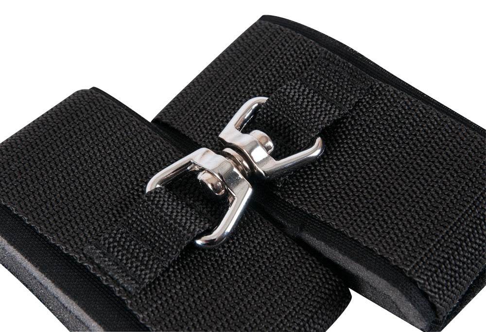 Bad Kitty Bondage Set - Esposas y Venda Acolchadas con Accesorios