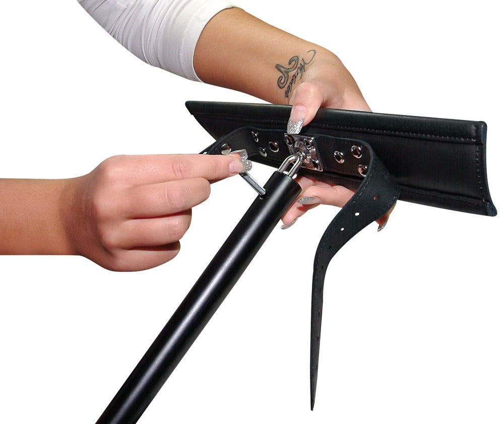 Leather Floor Pillory Zado - Sistema de Sujeción para Piso con Accesorios