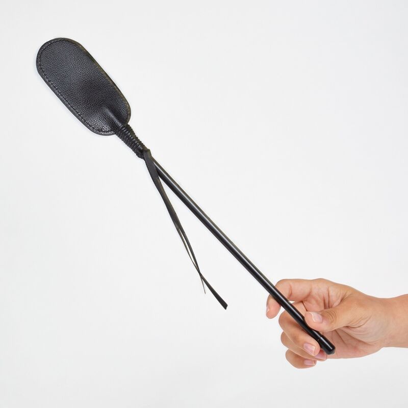SECRET PLAY Black Whip - Fusta de Cuero Vegano para BDSM