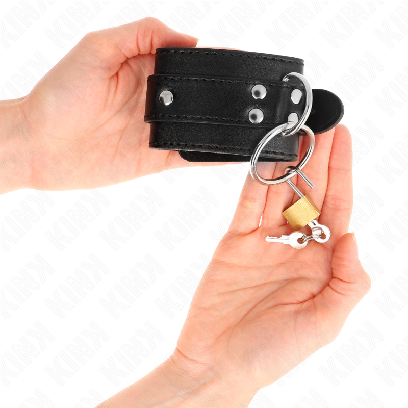 Kink O-Ring Locked Wrist Restraints Black - Esposas de Cuero Ajustables