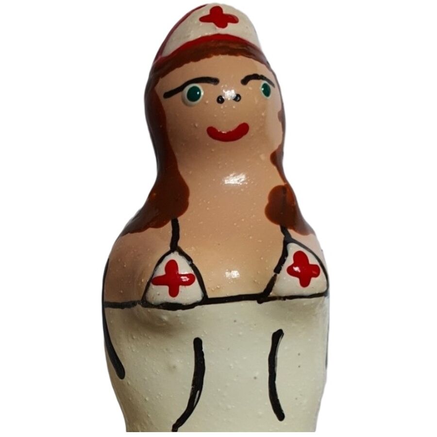 Condones Novelty Pintados a Mano Condomerie - Enfermera Morena