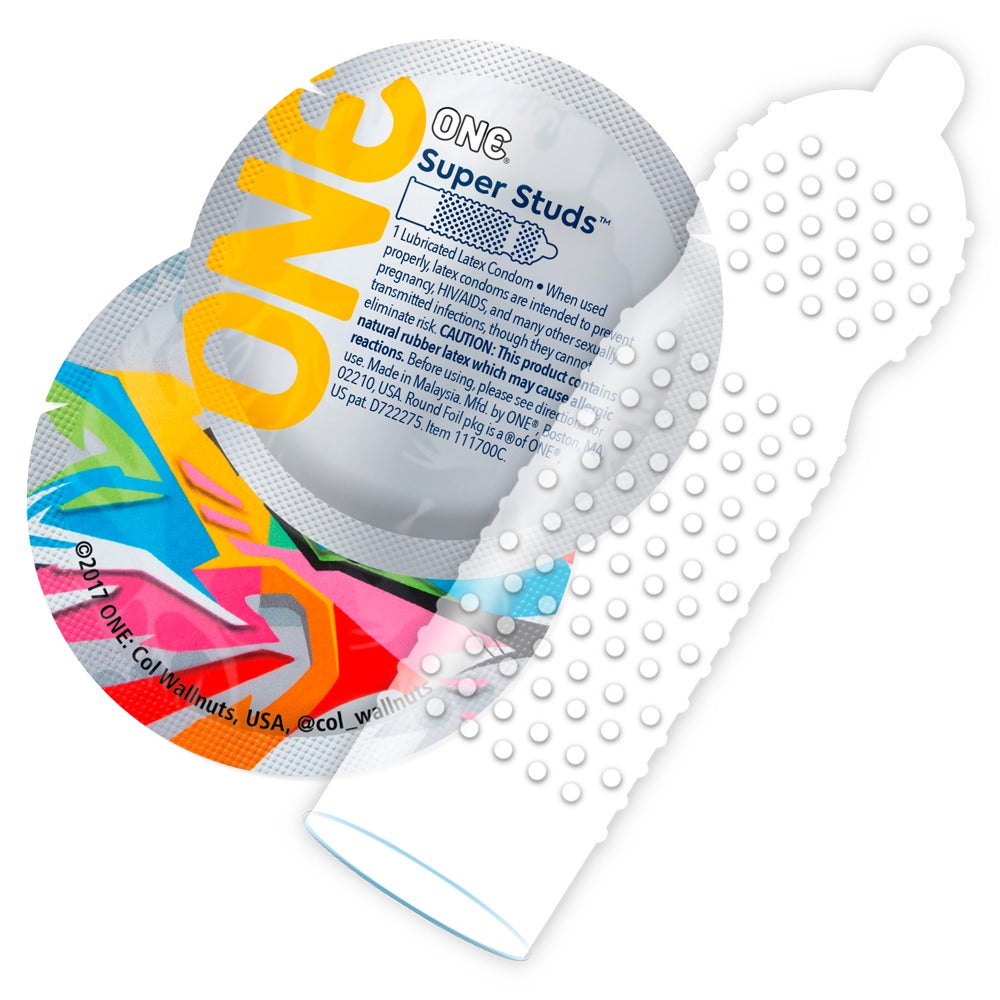 ONE Super Studs x 12 - Preservativos con Protuberancias Estimulantes