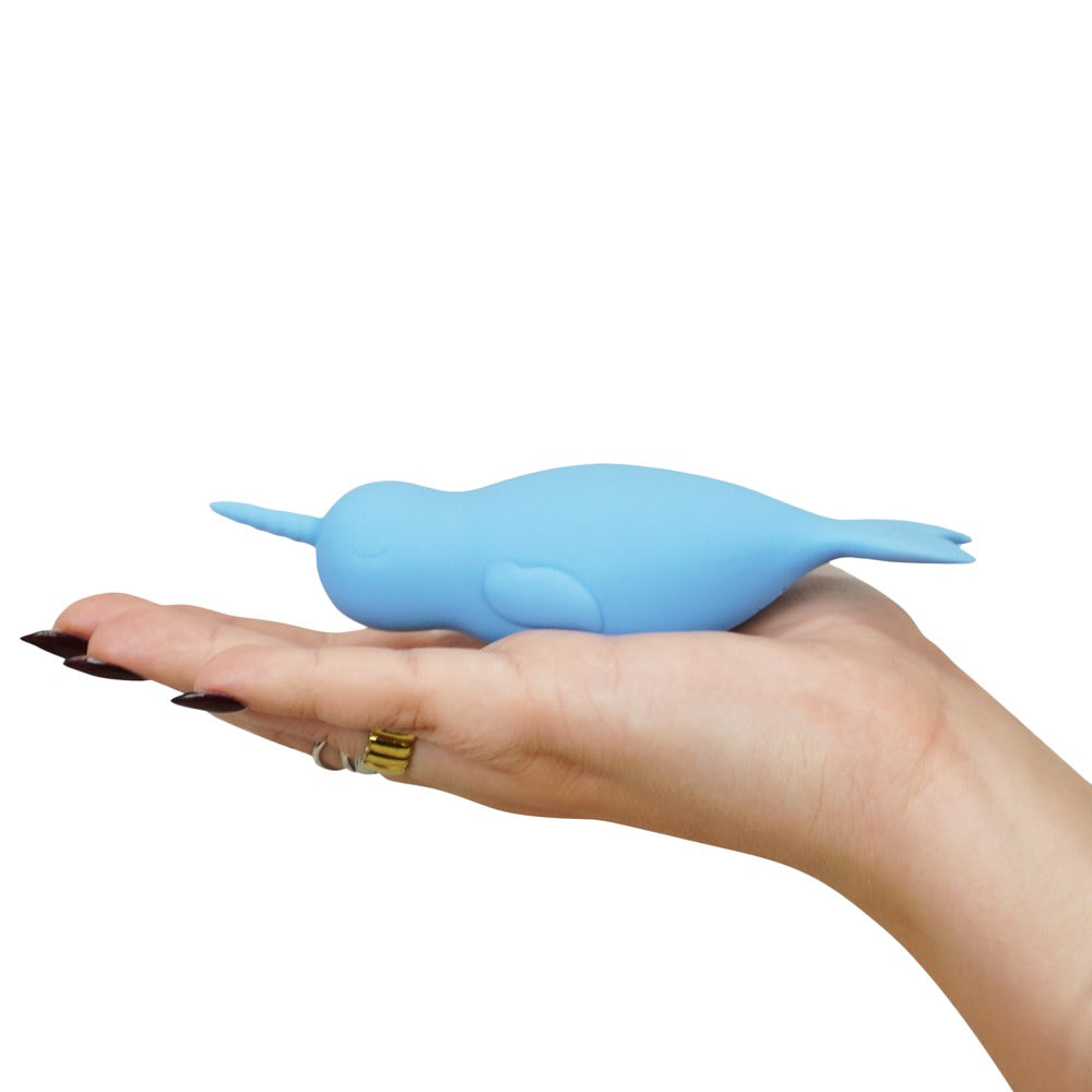 Unihorn of the Sea - Vibrador Externo Narwhal con Doble Función