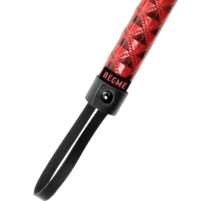 BEGME Red Edition Flogger Cuero Vegano