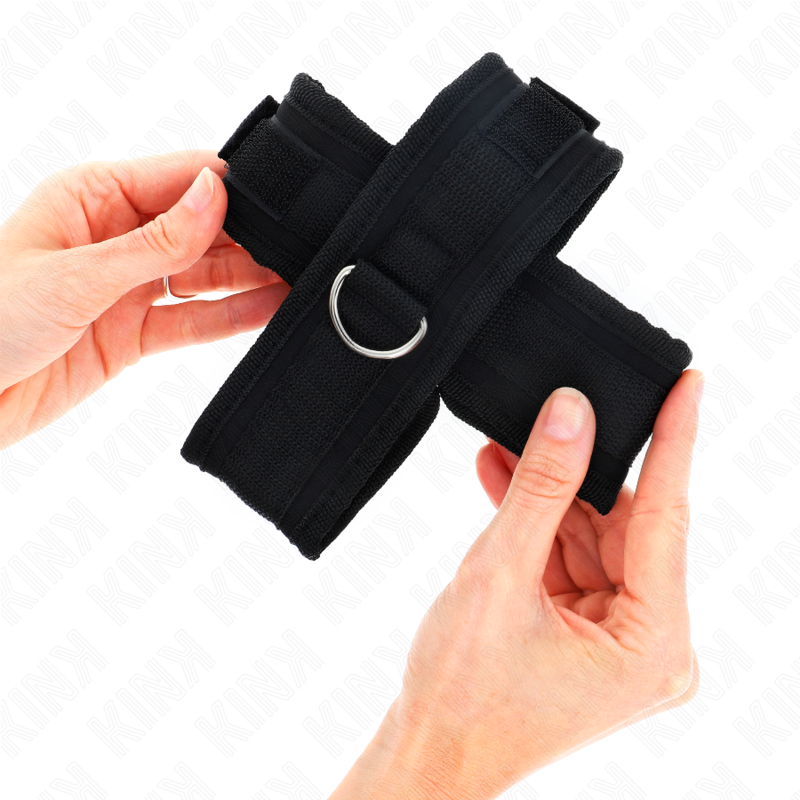 Kink Cross Cuffs Black - Esposas de Muñeca BDSM 34x5.5 cm